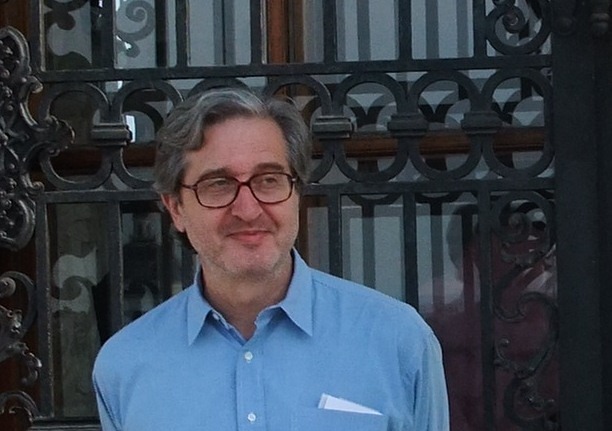 5 poemas de Júlio Castañon Guimarães