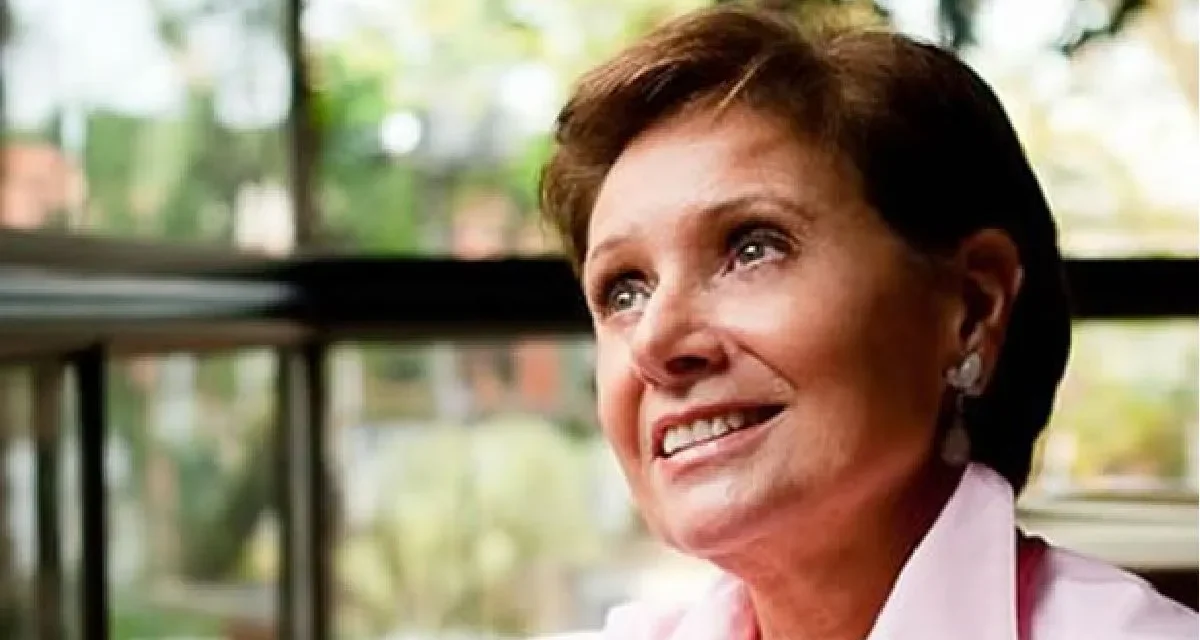4 poemas de Flora Figueiredo