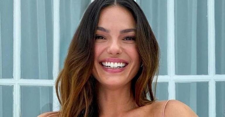 5 poemas de Isis Valverde