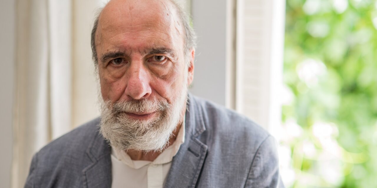 6 poemas de Raúl Zurita