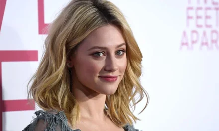 5 poemas de Lili Reinhart